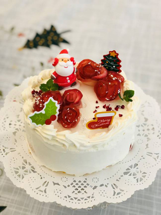 リンゴのロールケーキ・クリスマススタイル