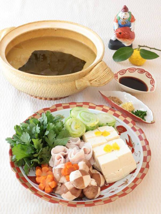 具だくさんの湯豆腐鍋